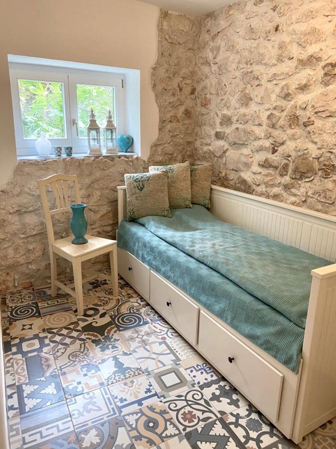 Steinhaus Mit Terrasse Apartamento Rovinj Exterior foto
